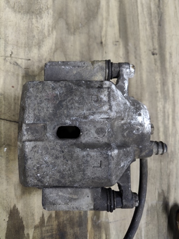 4773047060 TOYOTA Суппорт тормозной передний правый купить в Тернополь