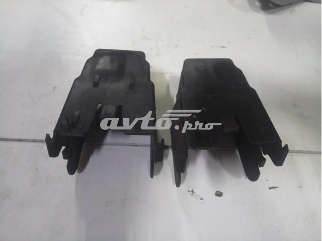 Крышка ручки наружной двери задней левой 51647308803 BMW