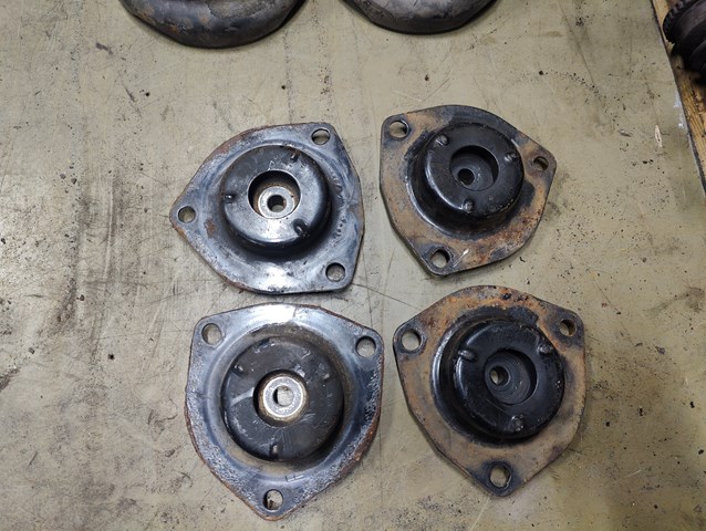 Опора амортизатора 543208H320 NISSAN