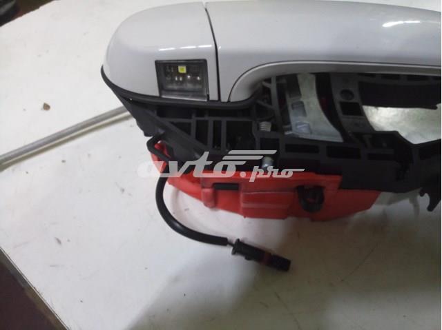 Фонарь подсветки ручки двери передней 63177277448 BMW