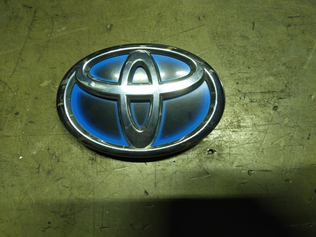 Эмблема капота 7531047010 TOYOTA