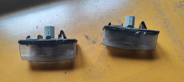 Фонарь освещения номерного знака 8127053011 TOYOTA