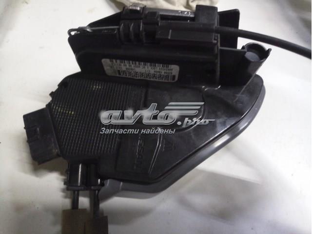 Замок задней двери, правой 825004BA0A NISSAN