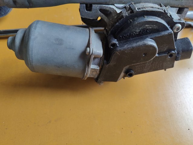 Мотор стеклоочистителя лобового стекла 8511047210 TOYOTA