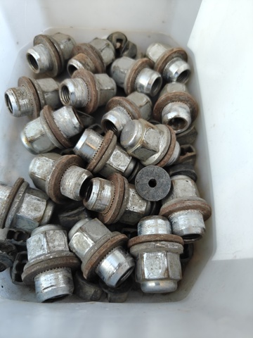 Гайка колесная 9094201033 TOYOTA