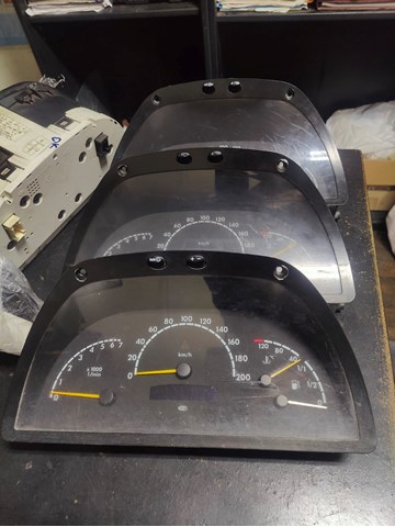 Щиток приборов A0014461221 MERCEDES