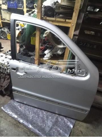 Пассажирская передняя дверь A1637201605 MERCEDES
