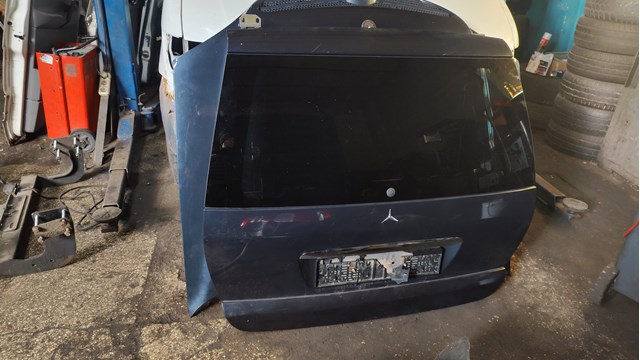 Дверь задняя багажная A1637400405 MERCEDES