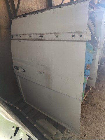 MERCEDES A6397302005 Дверь боковая (сдвижная) правая в наличии Черновцы