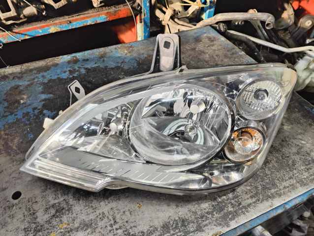 A6398201961 MERCEDES Фара правая купить в Житомир