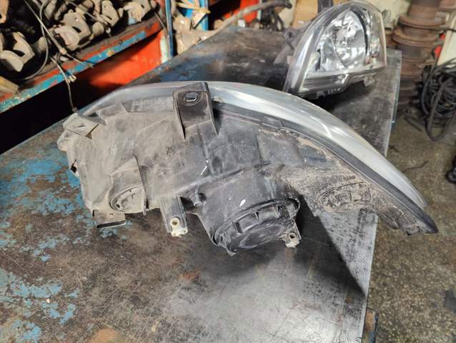 A6398201961 MERCEDES Фара правая купить в Харьков