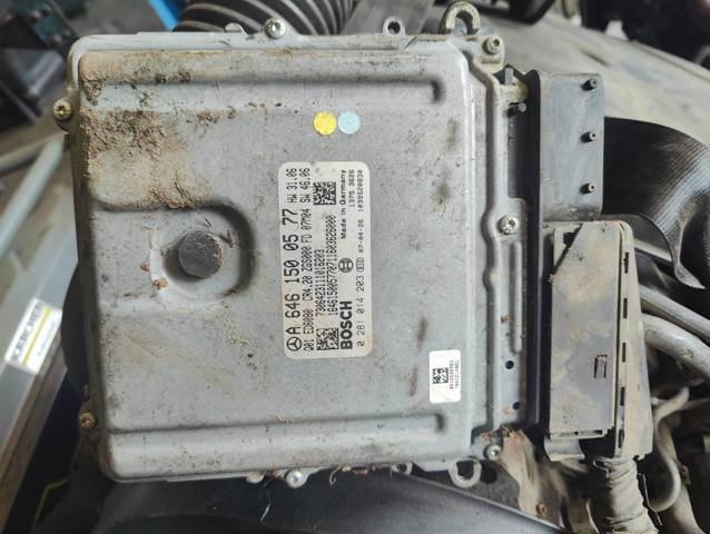 Электронный блок управления двигателем A6461500577 MERCEDES