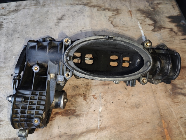 Коллектор впускной A6510900037 MERCEDES