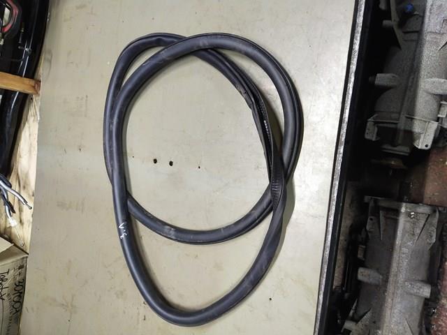 EJ7Z78253A10A Уплотнитель двери задней (на кузове) купить Ровно