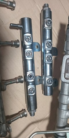 LAND ROVER LR035126 Распределитель топлива (рампа) правый в наличии Запорожье