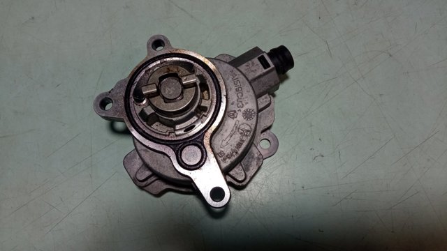 LAND ROVER LR047384 Насос вакуумный в наличии Ужгород