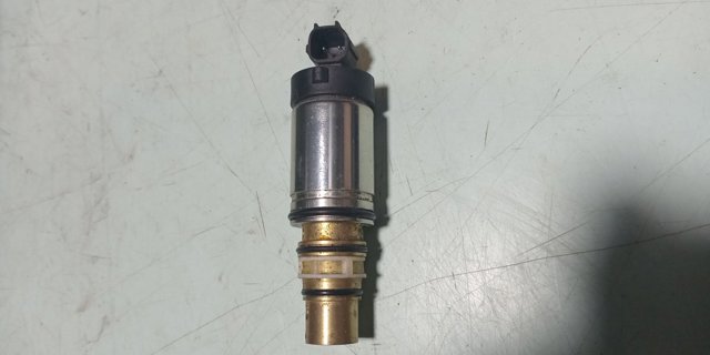 LR061463 LAND ROVER Клапан компрессора кондиционера купить в Черновцы