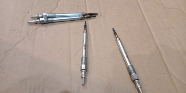 LR073727 LAND ROVER Свеча накала купить в Винница