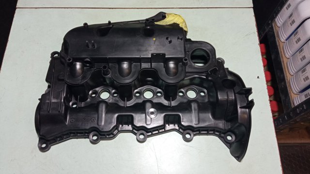 LR074623 LAND ROVER Крышка клапанная правая купить в Черновцы