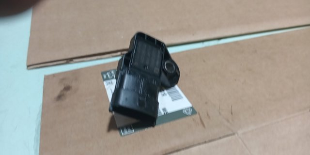 Датчик абсолютного давления в коллекторе LR090375 LAND ROVER