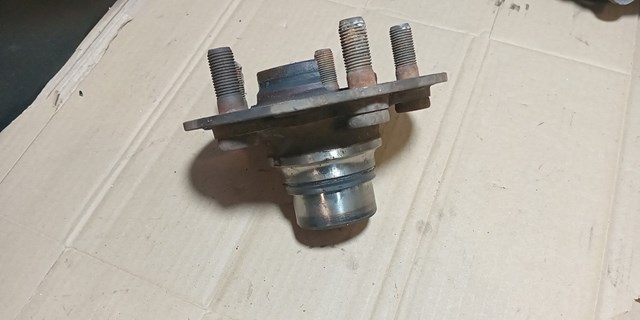 LR114255 LAND ROVER Задняя ступица купить в Ужгород