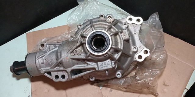 LAND ROVER LR141867 в наличии Винница