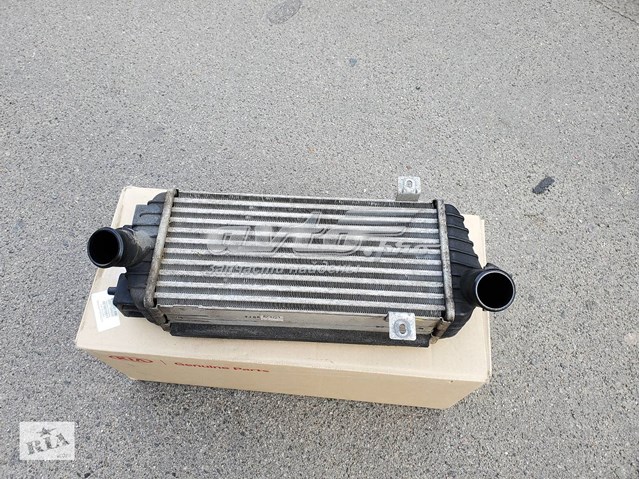 Радиатор интеркулера для kia sportage 2015-2019гг, 1.7crdi 2wd 16v turbo diesel d4fd-l, б\у, оригинал, в хорошем состоянии. каталожный номер: 282712a530 . 282712A530