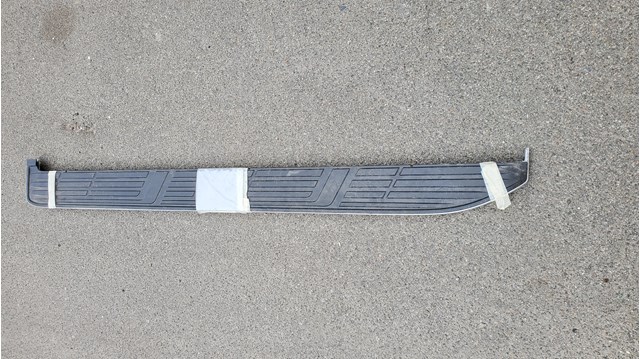 Накладка на порог правая 5178160290 TOYOTA