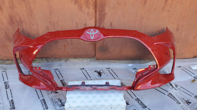 Бампер передний в сборе 521190U945 TOYOTA