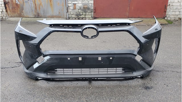 Передний бампер 521194A918 TOYOTA