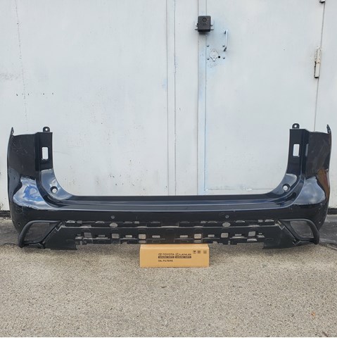 Бампер задний 521590E923 TOYOTA