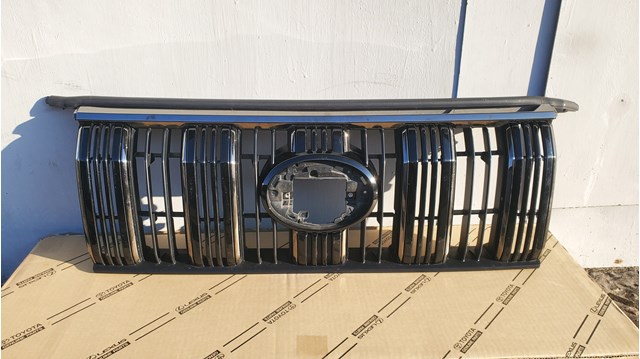 Решетка радиатора 5310160955 TOYOTA