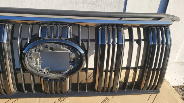 5310160955 TOYOTA Решетка радиатора купить в Харьков