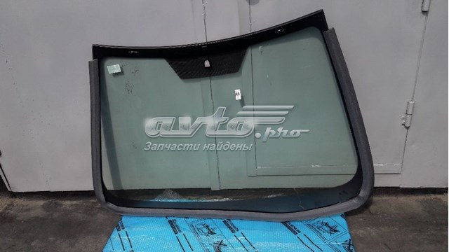 TOYOTA 5610102A61 Стекло лобовое  в наличии Украина