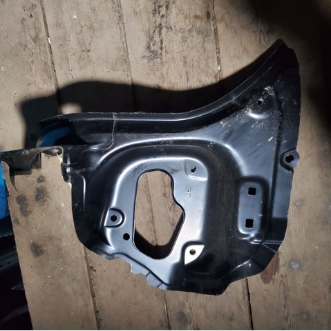TOYOTA 6169812913 Суппорт (кронштейн) крепления заднего фонаря левый в наличии Ирпень