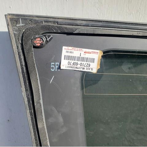 6271060F70 Стекло кузова (багажного отсека) правое купить Запорожье