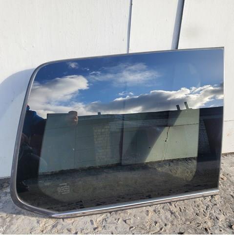 Стекло багажного отсека, правое 6271060F70 TOYOTA