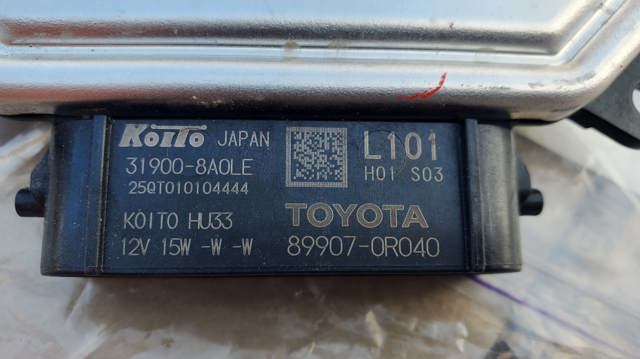 811500R310 TOYOTA Фара левая купить в Черкассы