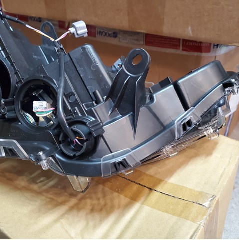 8118542A32 TOYOTA Левая фара купить в Чернигов