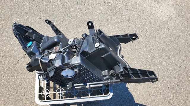 8118560N20 TOYOTA Левая фара купить в Павлоград