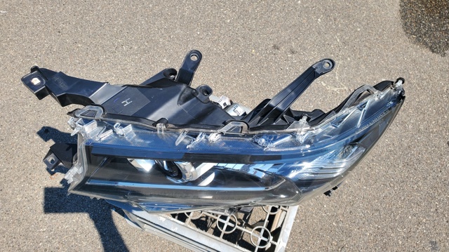 8118560N20 TOYOTA Левая фара купить в Запорожье