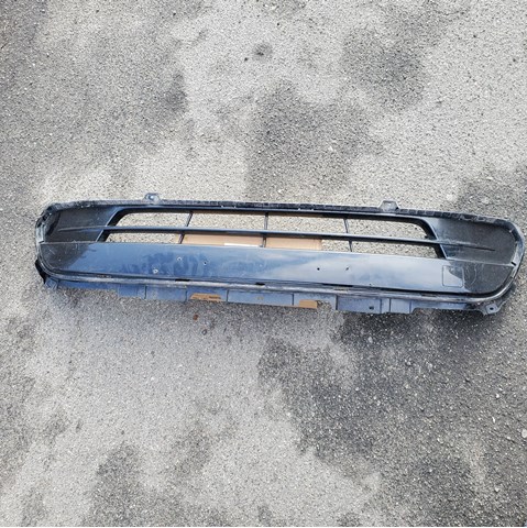 Решетка переднего бампера, центральная 86560C5010 HYUNDAI