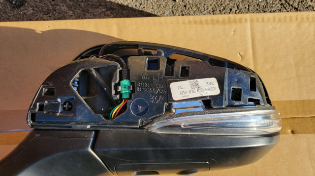 879400E382 TOYOTA Зеркало заднего вида левое купить в Ужгород