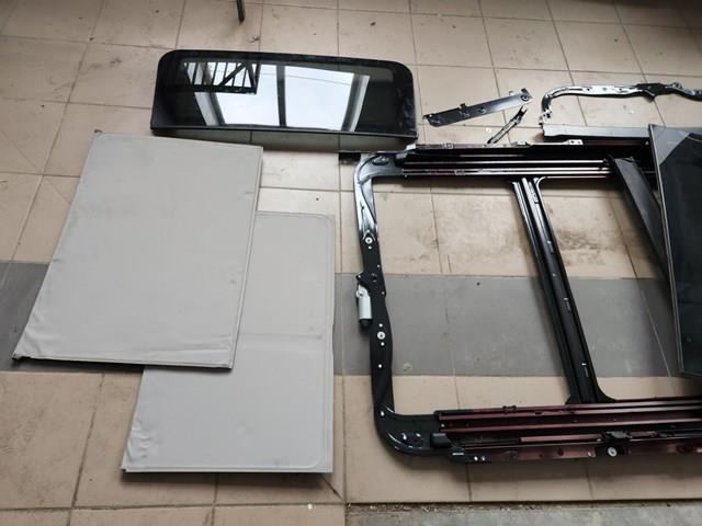 Люк в сборе 54107198755 BMW