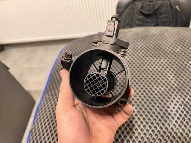 0281002535 BOSCH Датчик потока (расхода) воздуха, расходомер M.A.F. - (Mass Airflow) купить в Киев