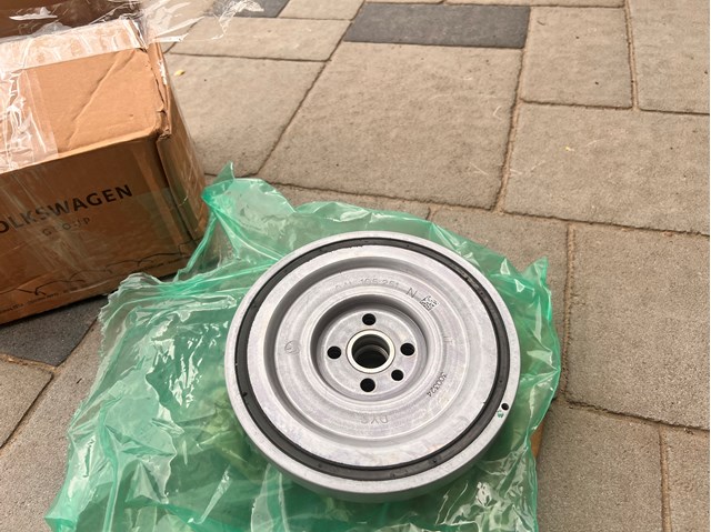 04L105251N Шкив коленвала купить Украина