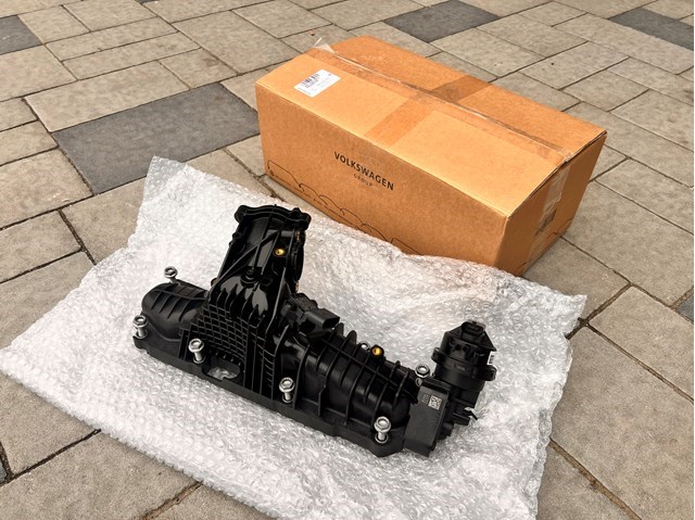 Впускной коллектор 04L129709E VAG