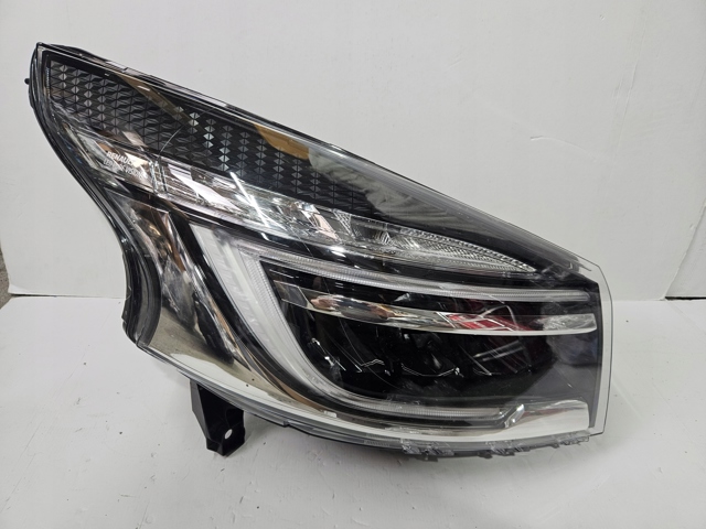 Основная фара - вставка 260103799R RENAULT
