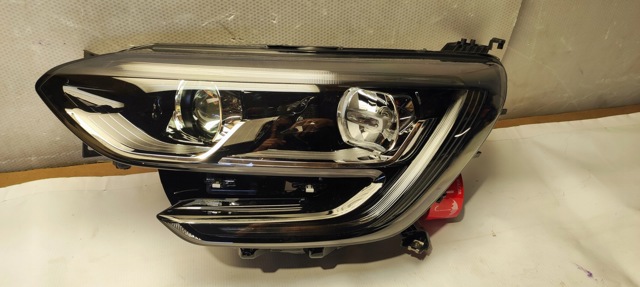 Вставка фары левой 260607505R RENAULT