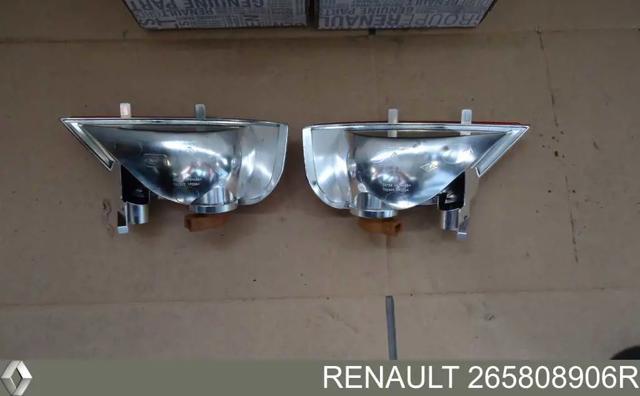 Противотуманнка задняя, правая 265808906R RENAULT